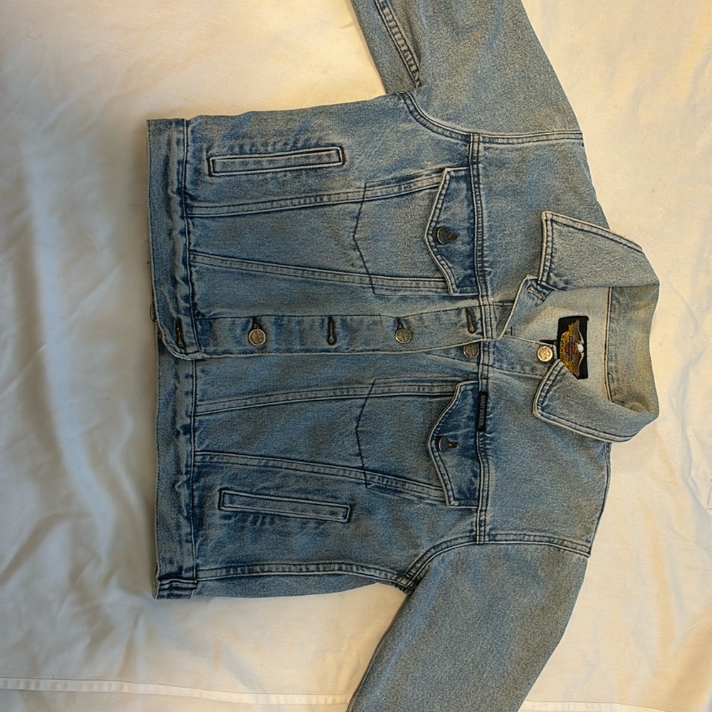 Harley Davidson Women's Denim Trucker Jacket Size Small Embodied Logo